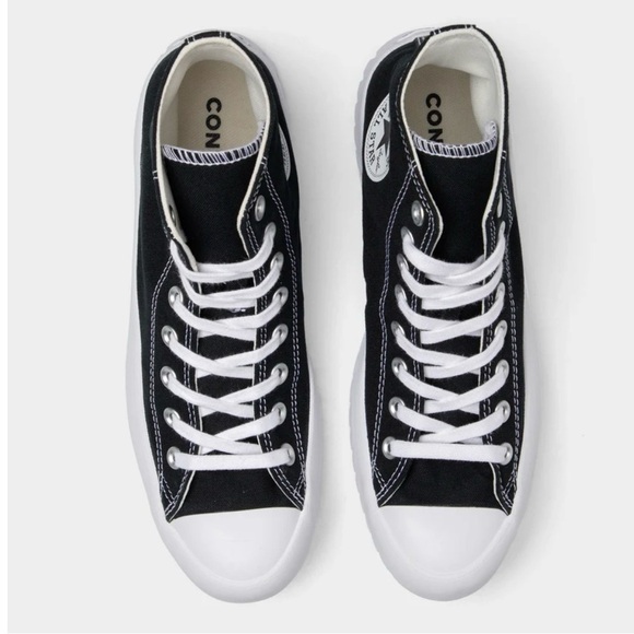 Brand New Converse Chuck Taylor Lugged 2.0 with tag on and box - Picture 3 of 11